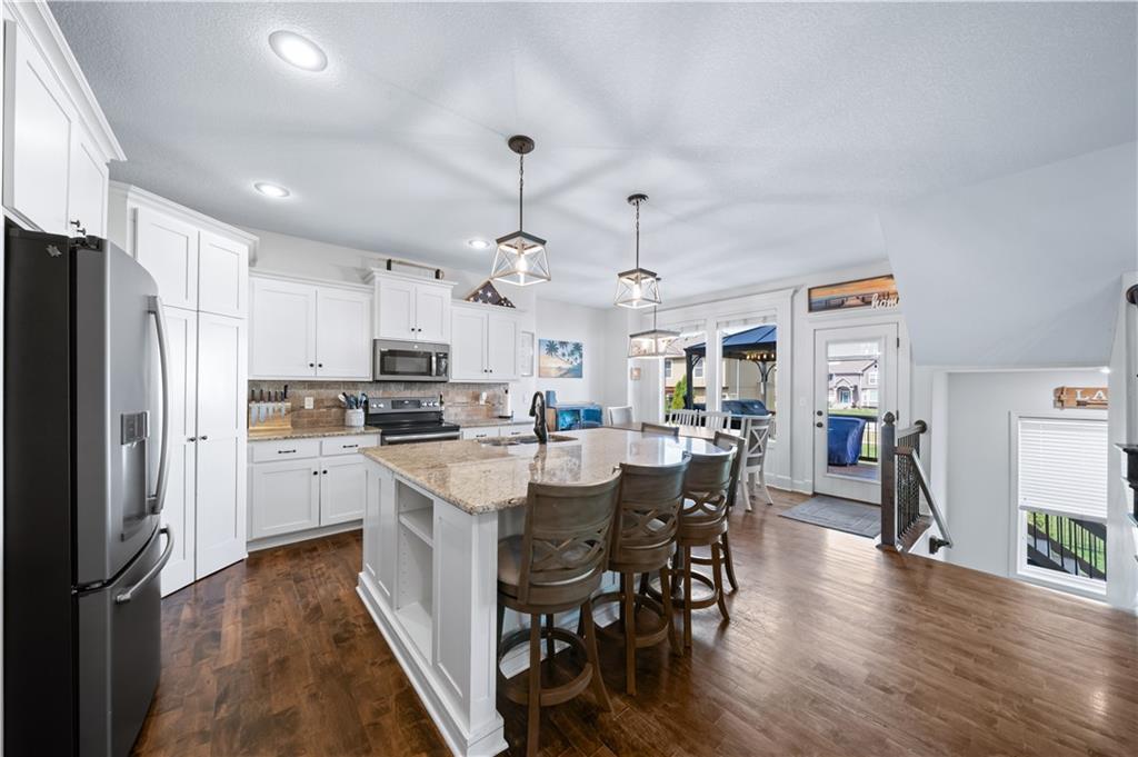 19276 West 210th Street Spring Hill, KS 66083 - Photo 7 of 35