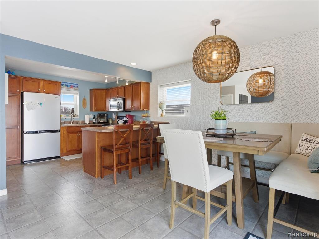 16342 Stages Island Fenton, MI 48430 - Photo 18 of 42