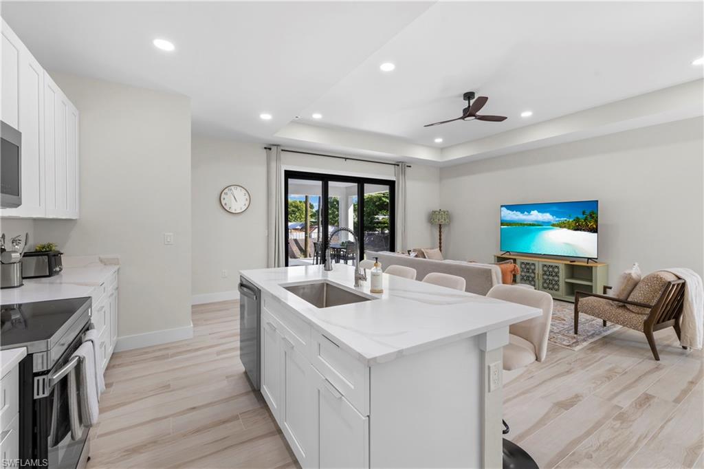 2533 Storter Avenue Naples, FL 34112 - Photo 18 of 48