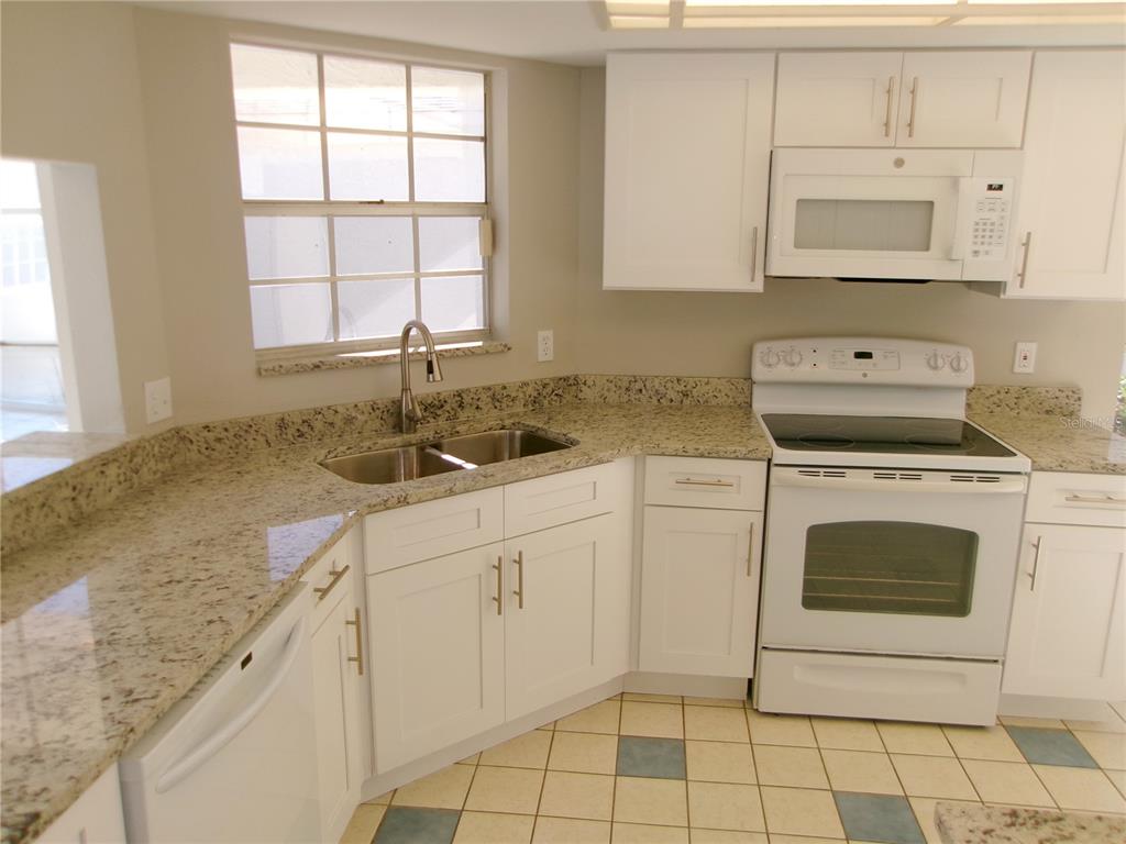 11604 Versailles Lane, Unit 60 Port Richey, FL 34668 - Photo 6 of 20