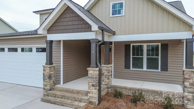 a view of entrance of the house