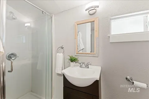 $375,000 | 512 9th Avenue South, Nampa, ID 83651