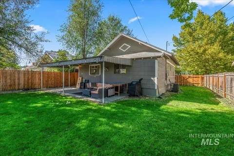 $375,000 | 512 9th Avenue South, Nampa, ID 83651