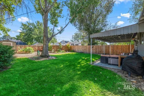 $375,000 | 512 9th Avenue South, Nampa, ID 83651