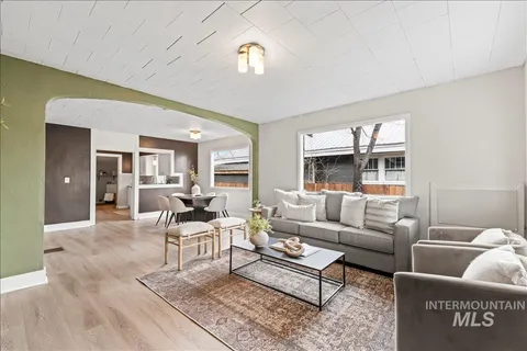 $375,000 | 512 9th Avenue South, Nampa, ID 83651