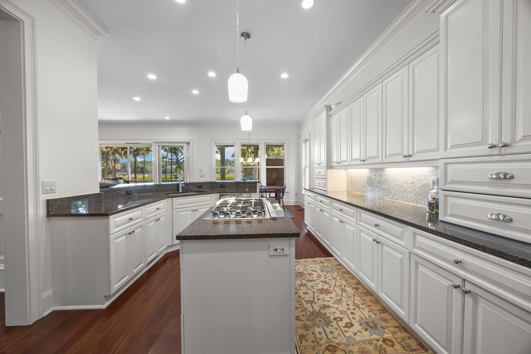 1756 Greens Point Court Mount Pleasant, SC 29466 - Photo 13 of 39 Gas cooktop