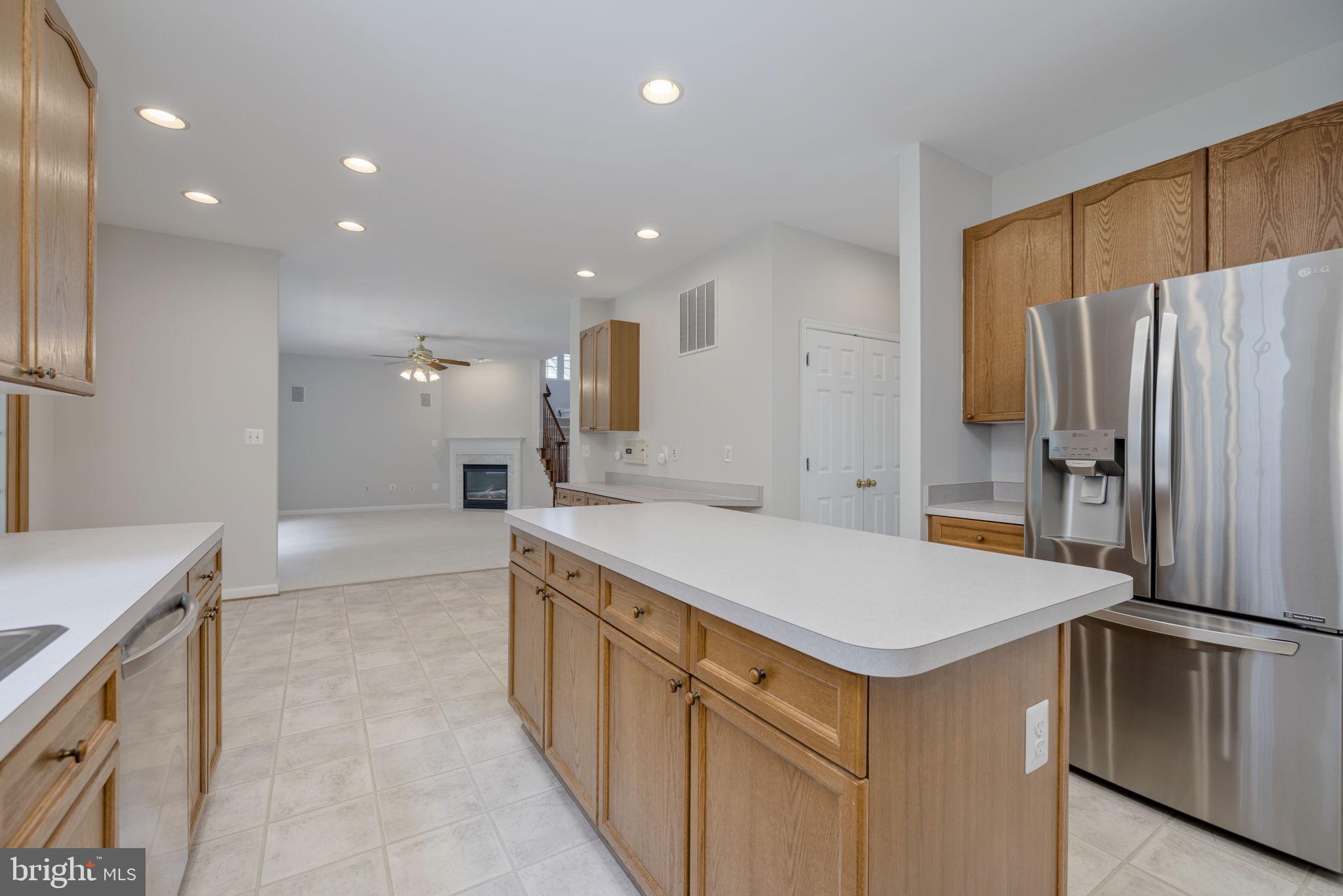 6090 Deer Ridge Trail Springfield, VA 22150 - Photo 16 of 57 Kitchen