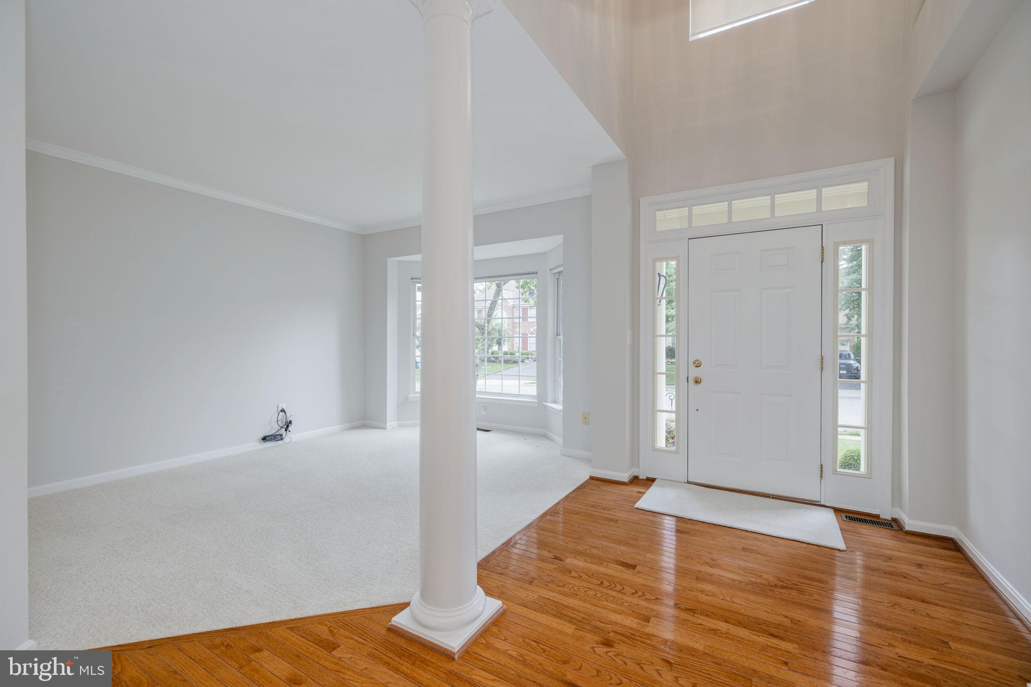 6090 Deer Ridge Trail Springfield, VA 22150 - Photo 4 of 57 Entry