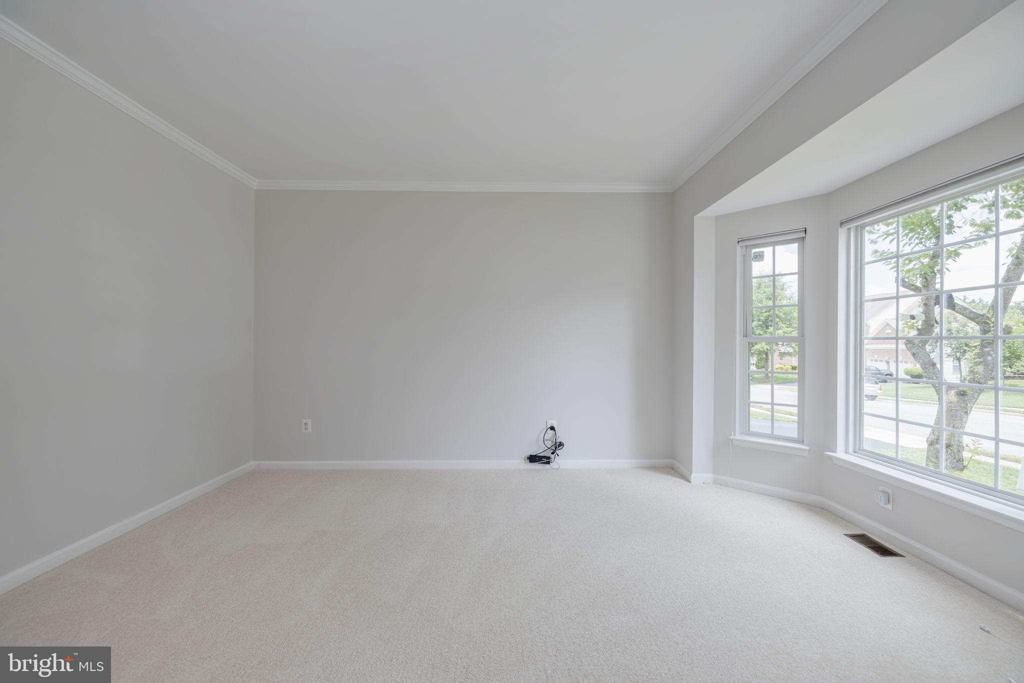 6090 Deer Ridge Trail Springfield, VA 22150 - Photo 6 of 57 Living Room