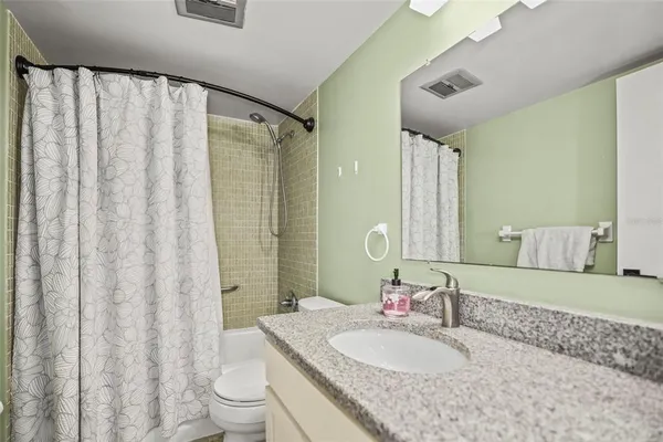 $2,000 | 11655 3rd Street East, Unit 19, Treasure Island, FL 33706