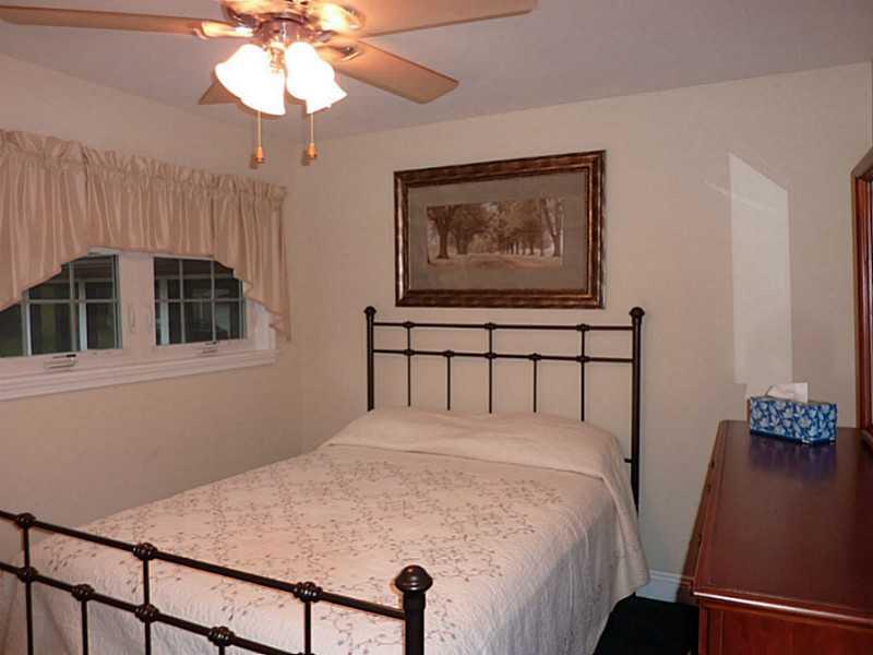 278 Spring Run Road Crescent, PA 15046 - Photo 18 of 21 Bedroom. Third bedroom also with ceiling fan.