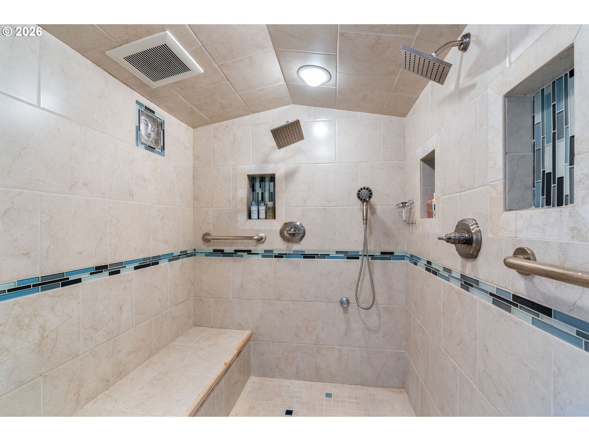 2939 Wyeast Road Hood River, OR 97031 - Photo 20 of 48