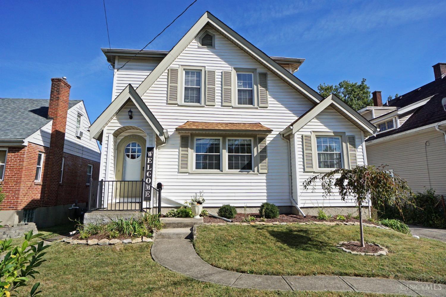 7416 Plainfield Road Deer Park, OH 45236 - Photo 1 of 28