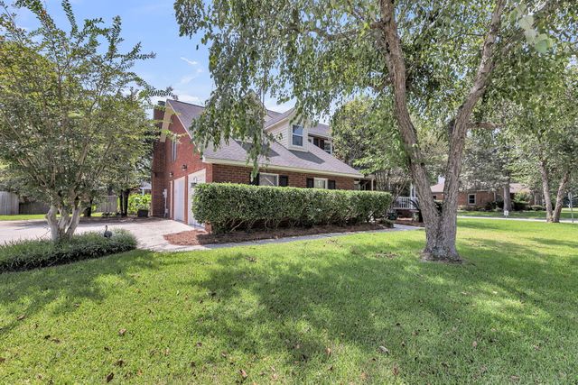 $500,000 | 100 North Gateshead Crossing, Goose Creek, SC 29445