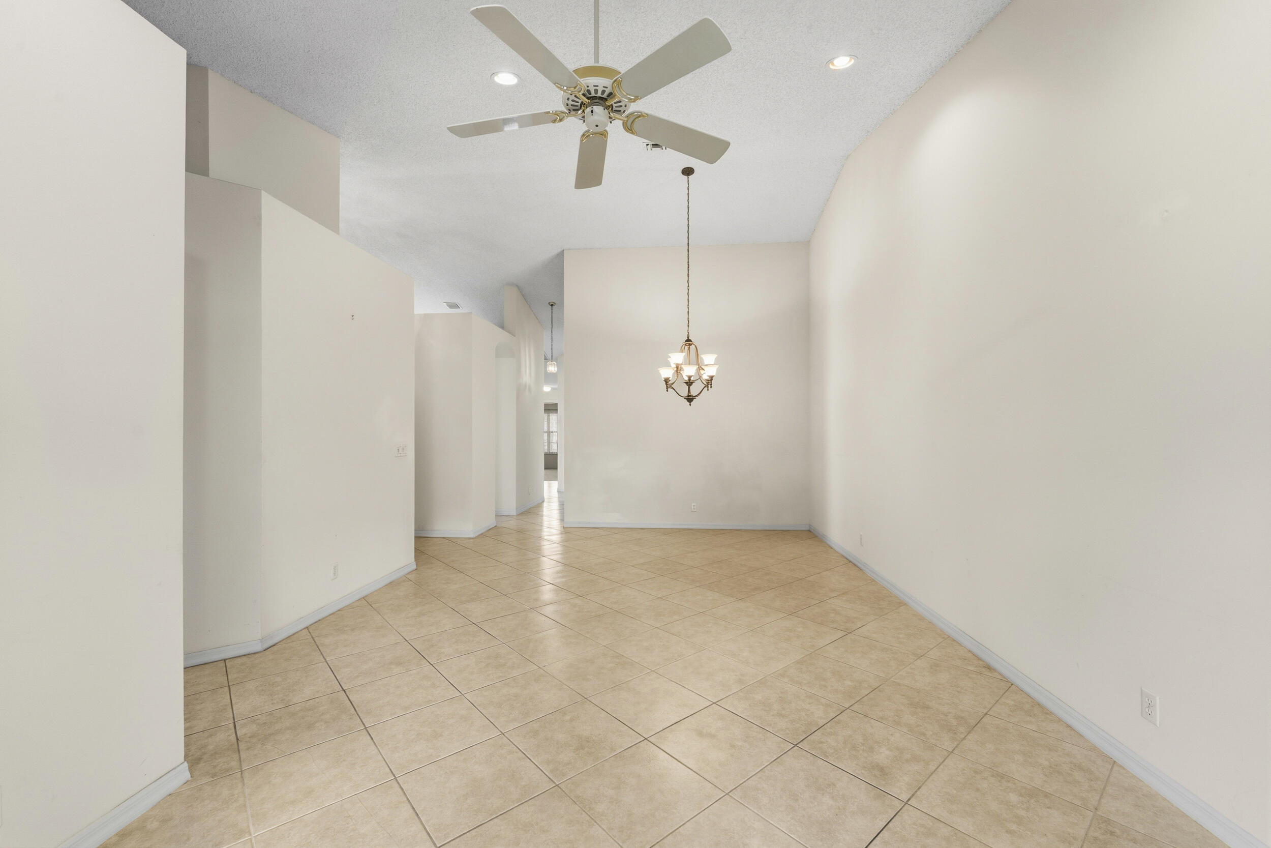 15305 Ixora Road Delray Beach, FL 33484 - Photo 15 of 39 24 (2)