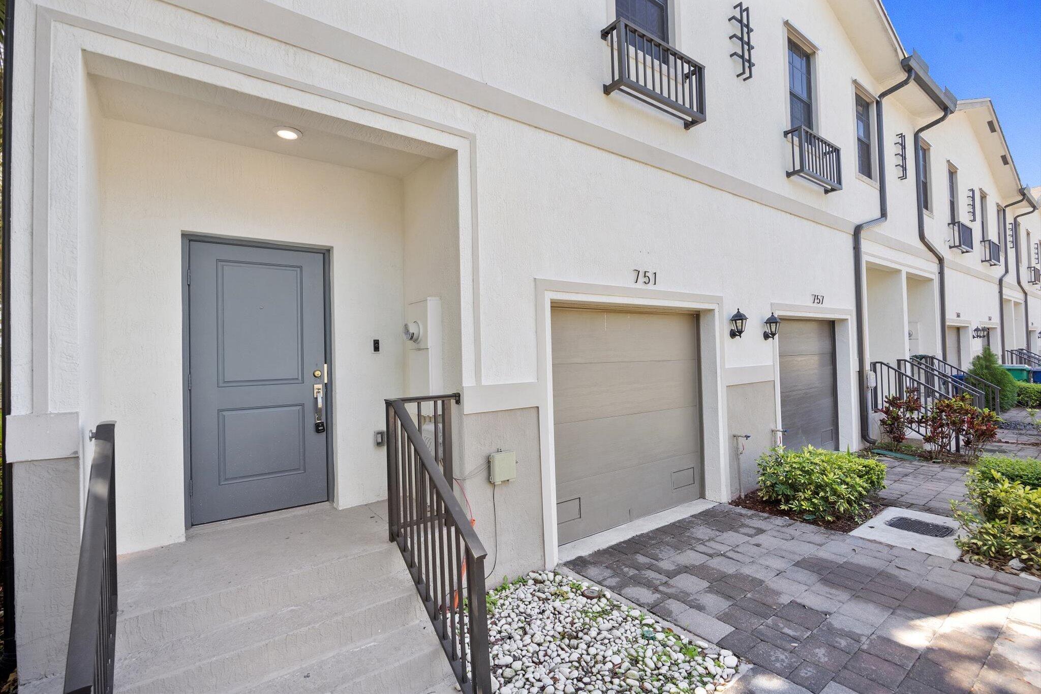 751 Southwest 11th Street Florida City, FL 33034 - Photo 37 of 40 04-751 SW 11th St _004