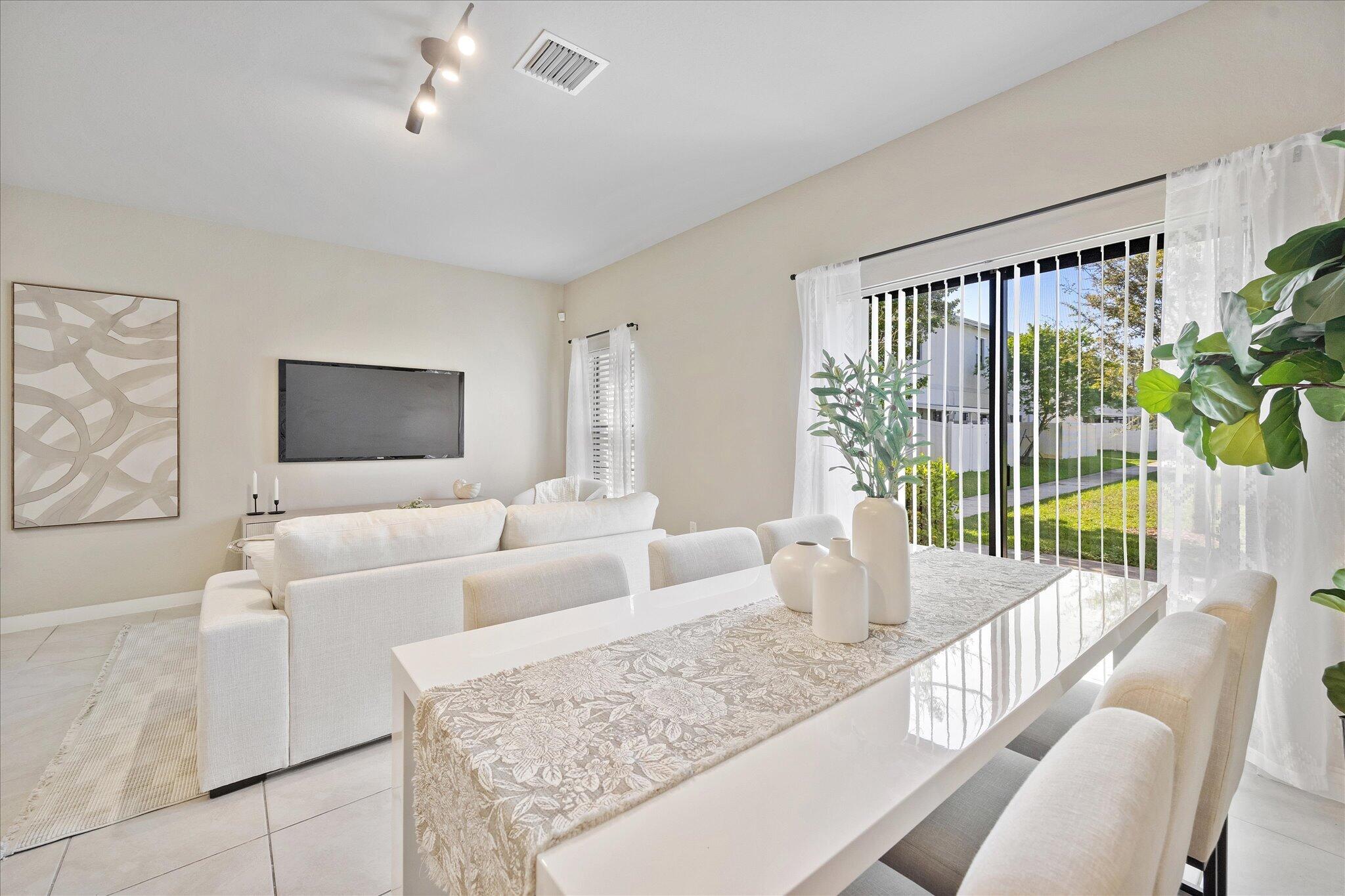 751 Southwest 11th Street Florida City, FL 33034 - Photo 5 of 40 13-751 SW 11th St _013