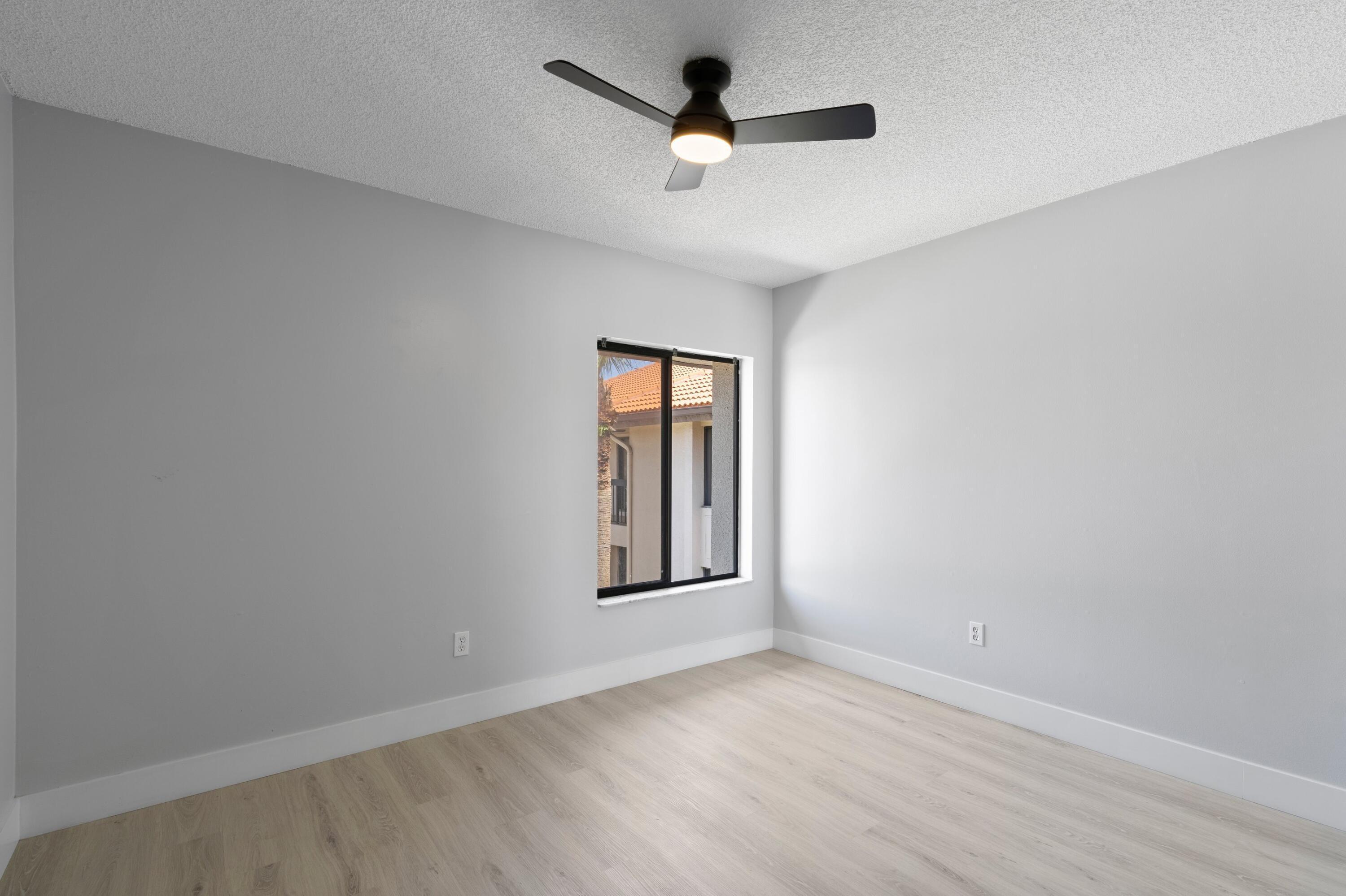 350 Club Circle, Unit 208 Boca Raton, FL 33487 - Photo 12 of 15 12