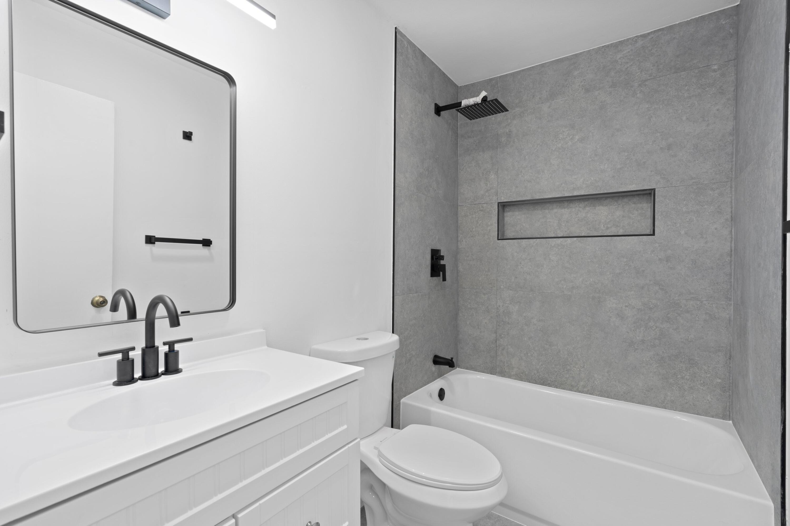 350 Club Circle, Unit 208 Boca Raton, FL 33487 - Photo 13 of 15 13