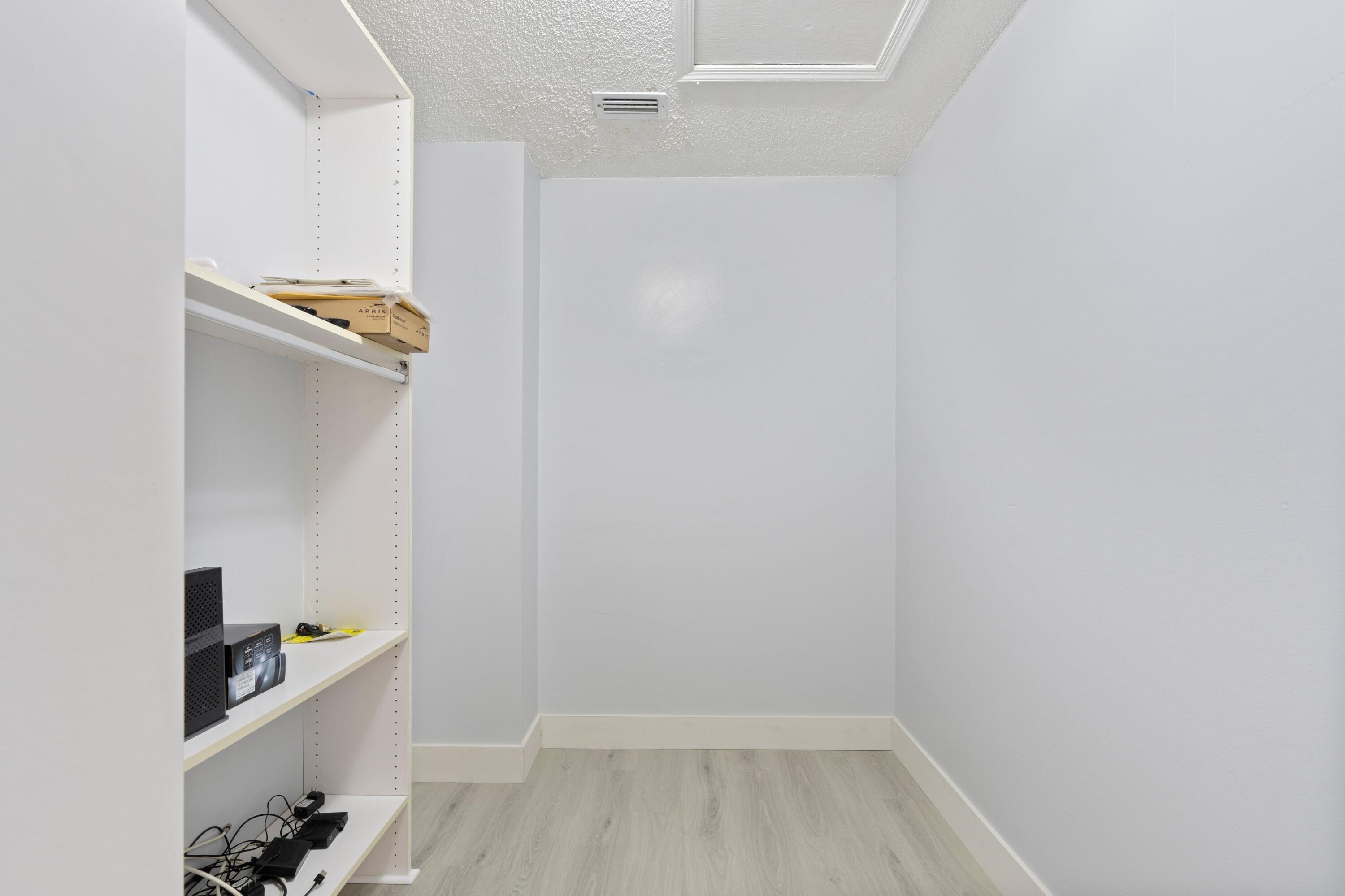 350 Club Circle, Unit 208 Boca Raton, FL 33487 - Photo 10 of 15 10