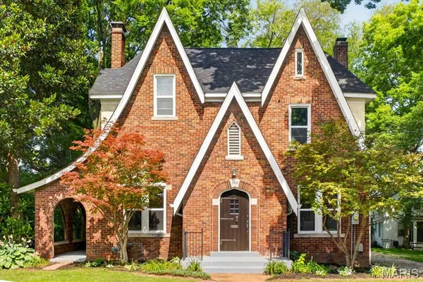$310,000 | 101 Mesa Drive, Collinsville, IL 62234