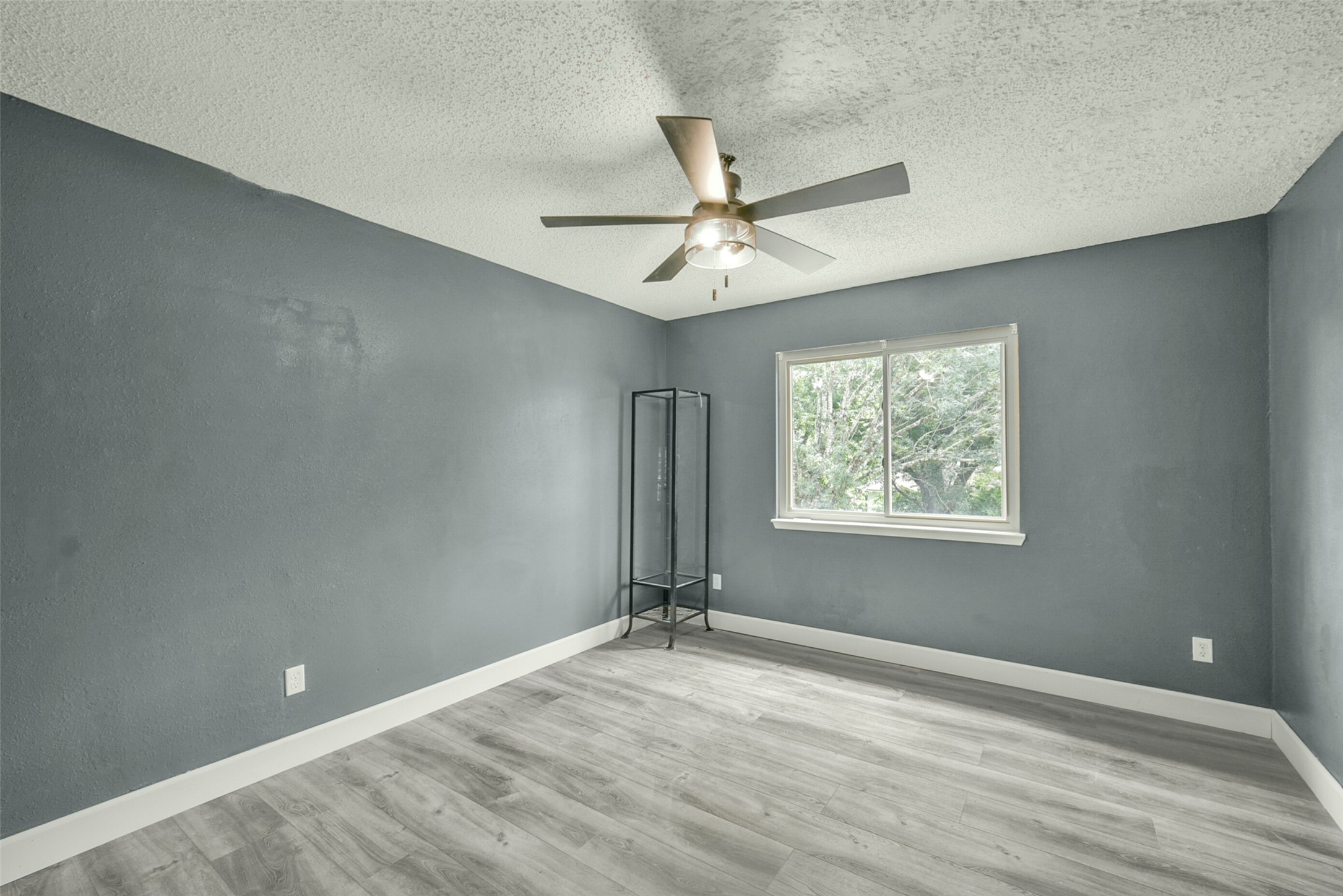 18606 Mellowgrove Lane Spring, TX 77379 - Photo 24 of 43 Generous secondary bedroom