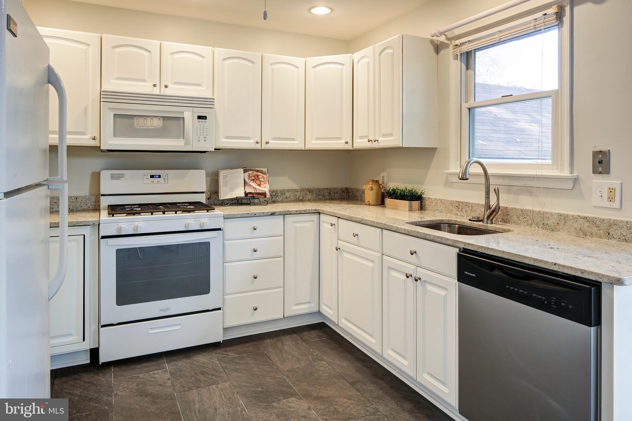 7959 East Shore Road Pasadena, MD 21122 - Photo 5 of 28 Updated kitchen with new granite counters