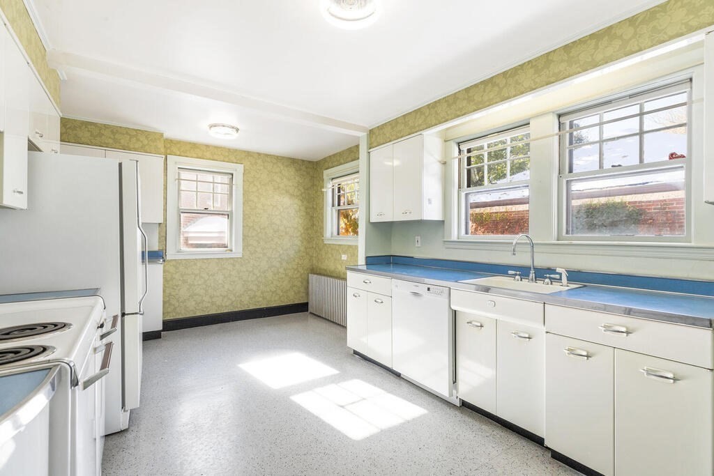 269 Payson Road Belmont, MA 02478 - Photo 7 of 20 Gallery Image 7