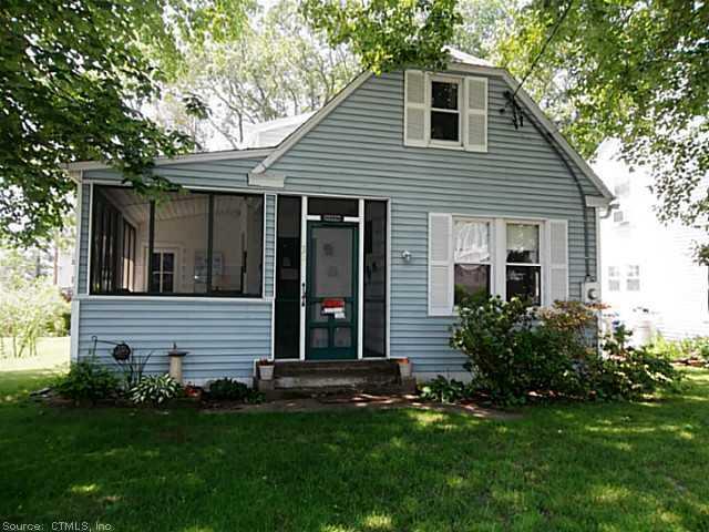 35 Ridgewood Road Old Lyme, CT 06371 - Photo 1 of 1 Exterior Front.