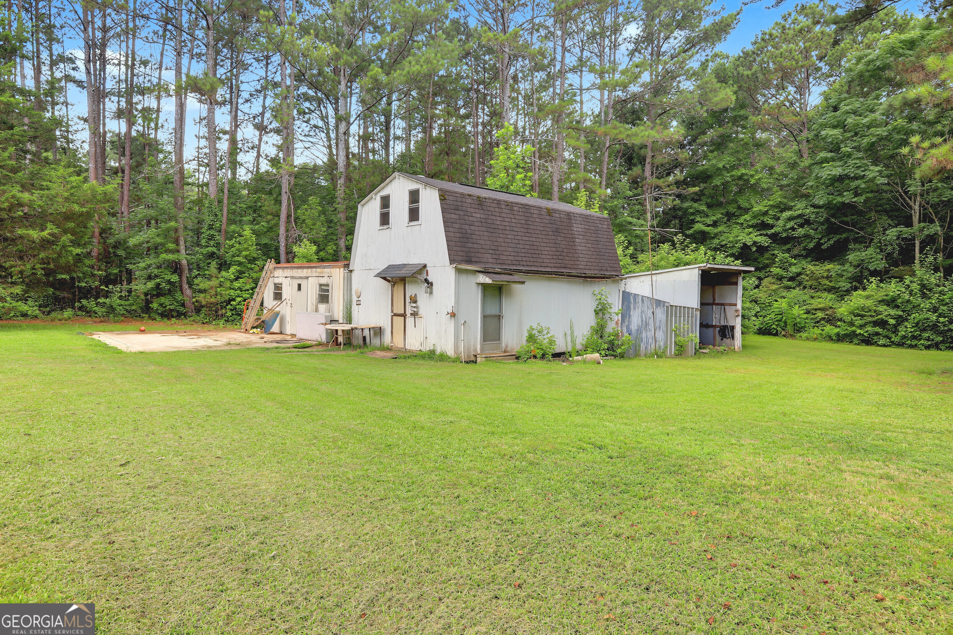 134 Cannafax Road Barnesville, GA 30204 - Photo 7 of 36