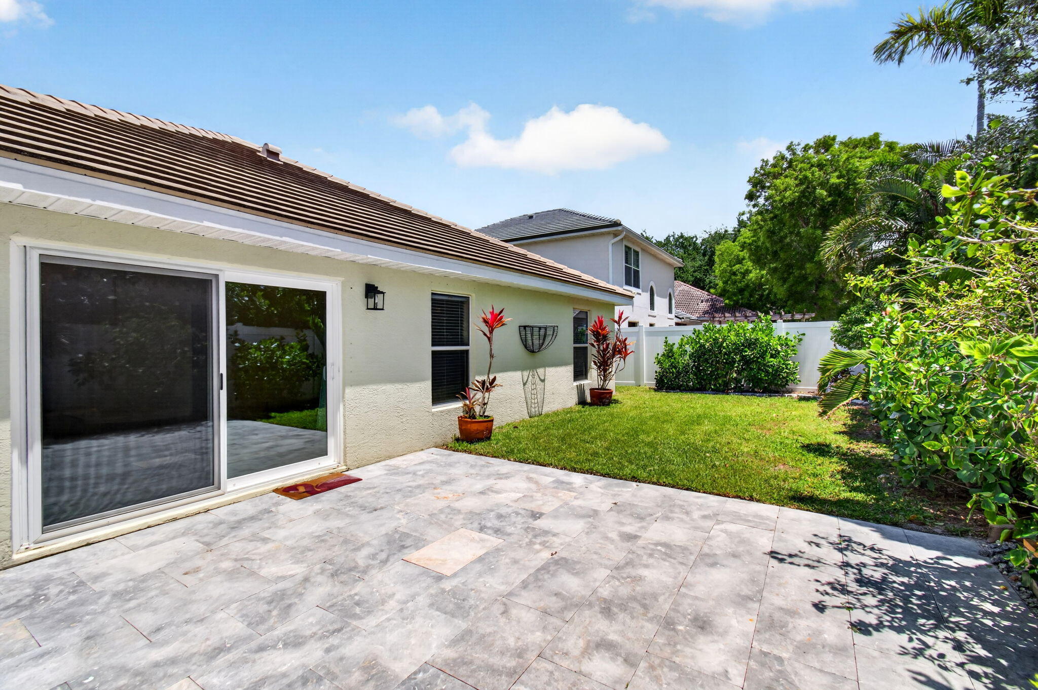 1142 Canoe Point Delray Beach, FL 33444 - Photo 48 of 68 Back porch