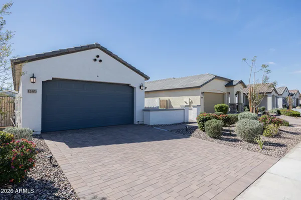 $2,195 | 12503 West Pkwy Lane, Avondale, AZ 85323