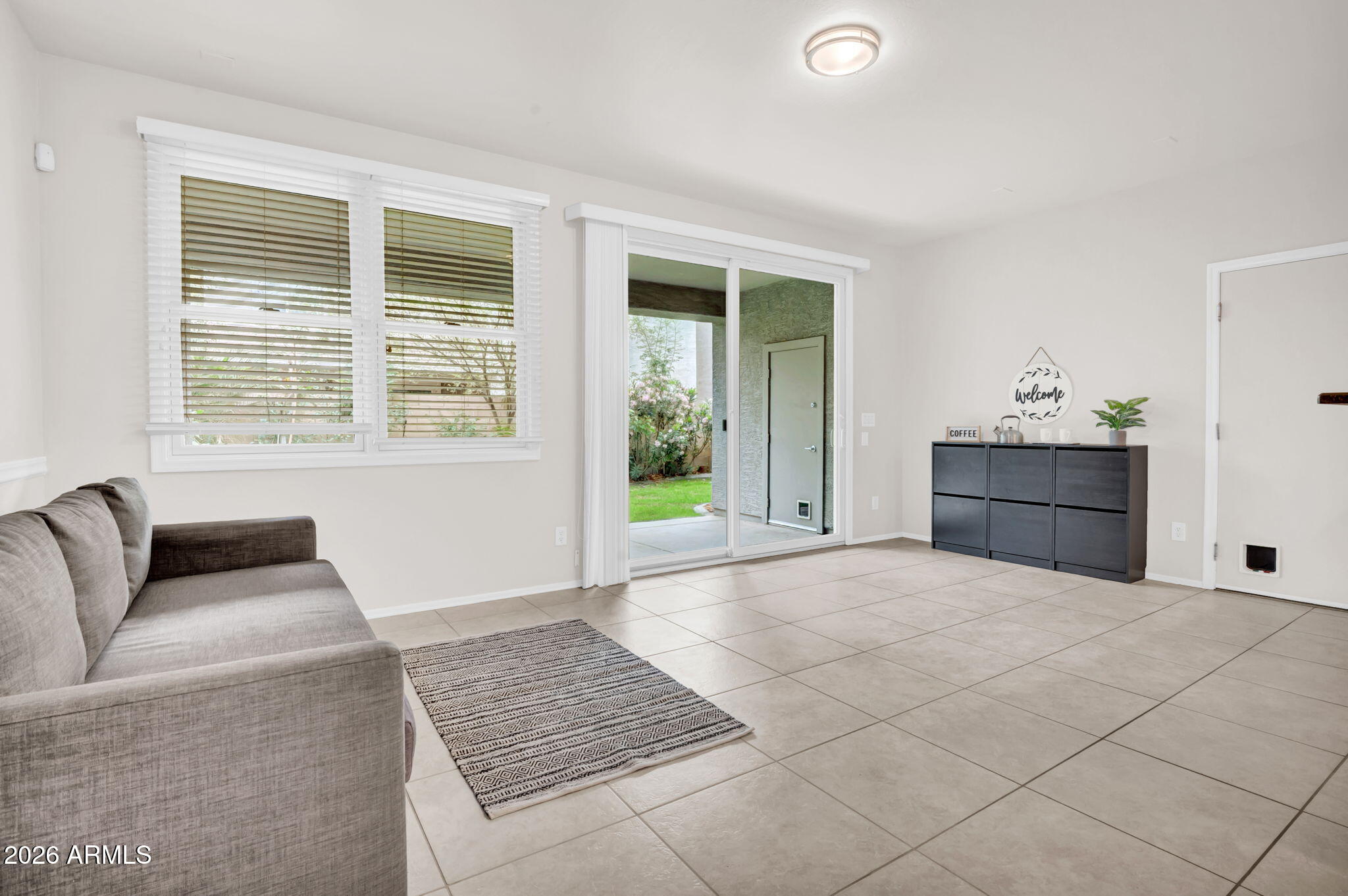 2346 East Pecan Road Phoenix, AZ 85040 - Photo 12 of 31 Great Room
