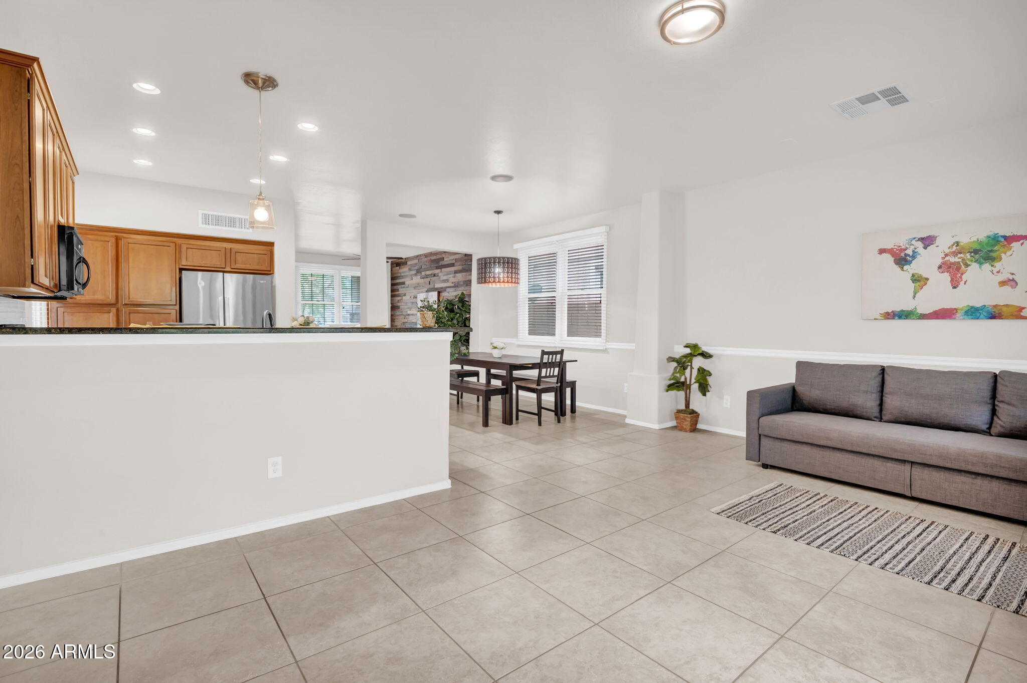 2346 East Pecan Road Phoenix, AZ 85040 - Photo 13 of 31 Kitchen / Dining / Great Room