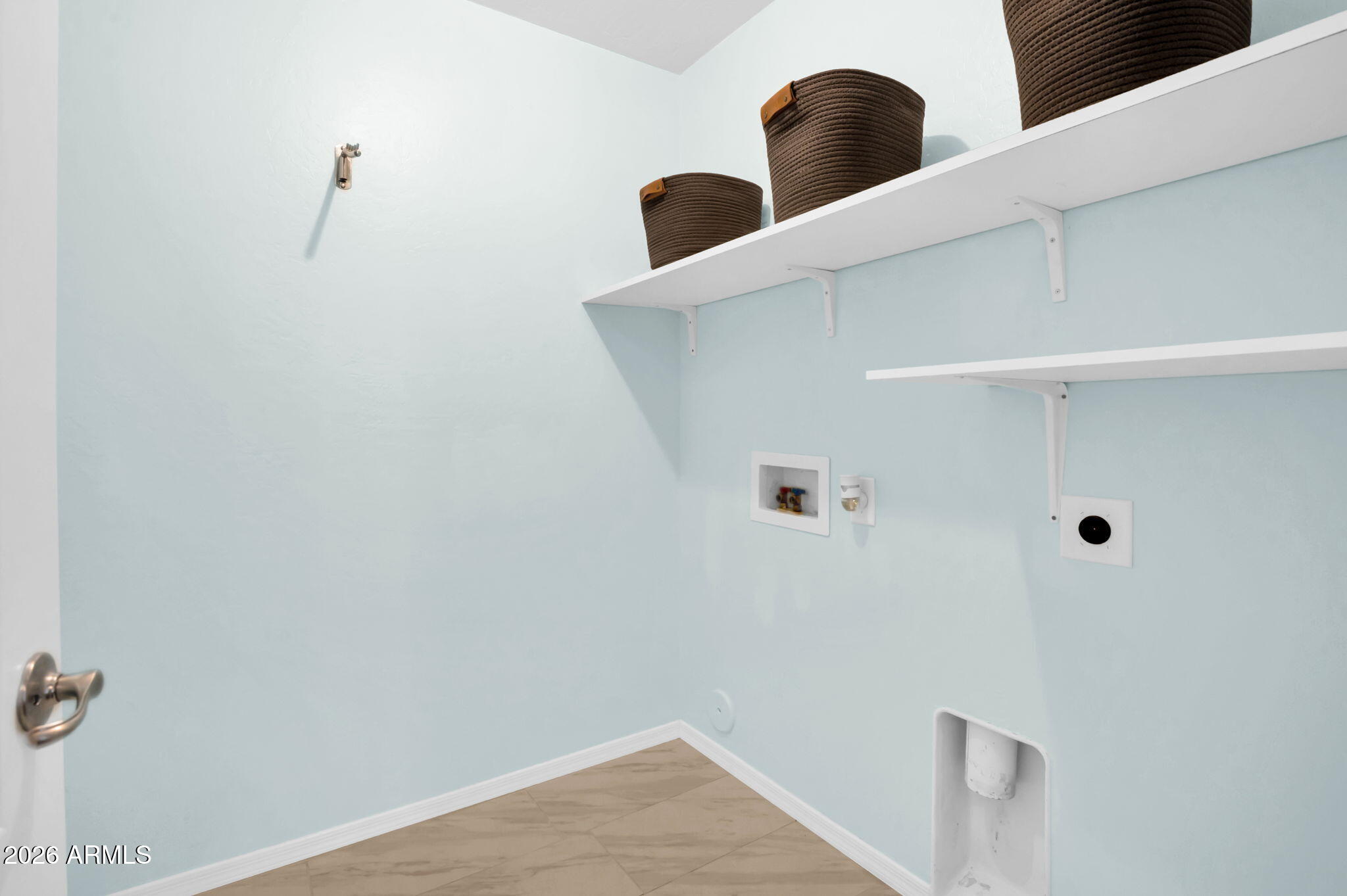 2346 East Pecan Road Phoenix, AZ 85040 - Photo 25 of 31 Laundry Room