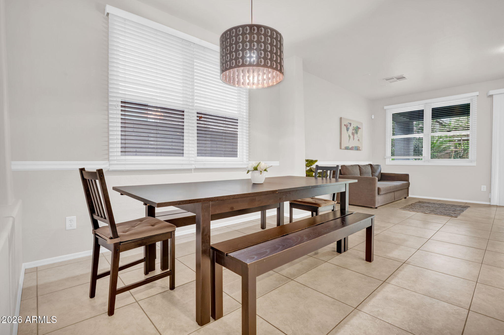 2346 East Pecan Road Phoenix, AZ 85040 - Photo 8 of 31 Dining and Great Room