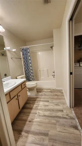 $169,900 | 5447 Vineland Road, Unit 1207, Orlando, FL 32811