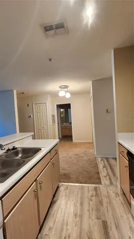 $169,900 | 5447 Vineland Road, Unit 1207, Orlando, FL 32811