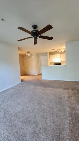 $169,900 | 5447 Vineland Road, Unit 1207, Orlando, FL 32811