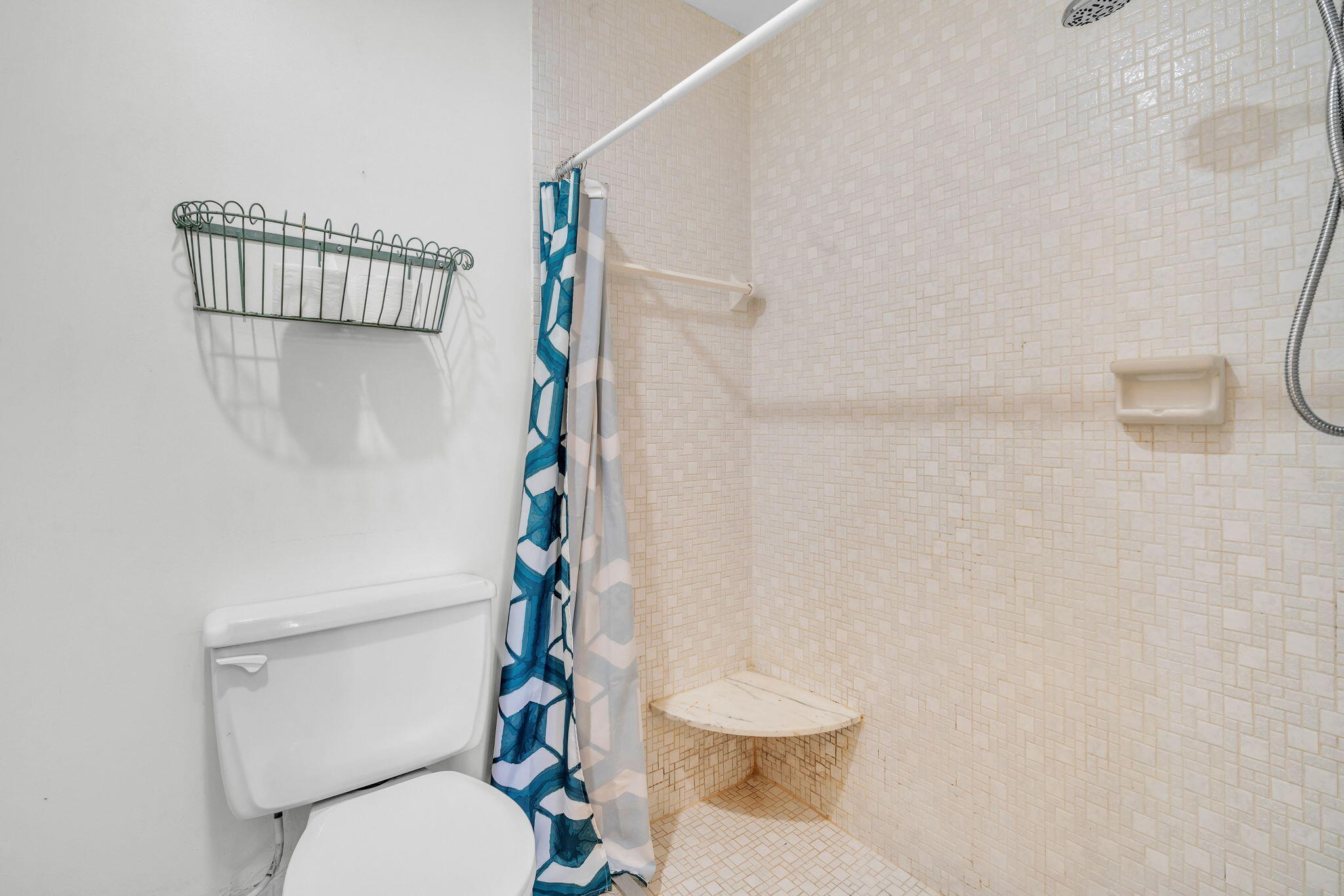 302 Cambridge Road, Unit 235 Hollywood, FL 33024 - Photo 16 of 21 8-web-or-mls-DSC01281