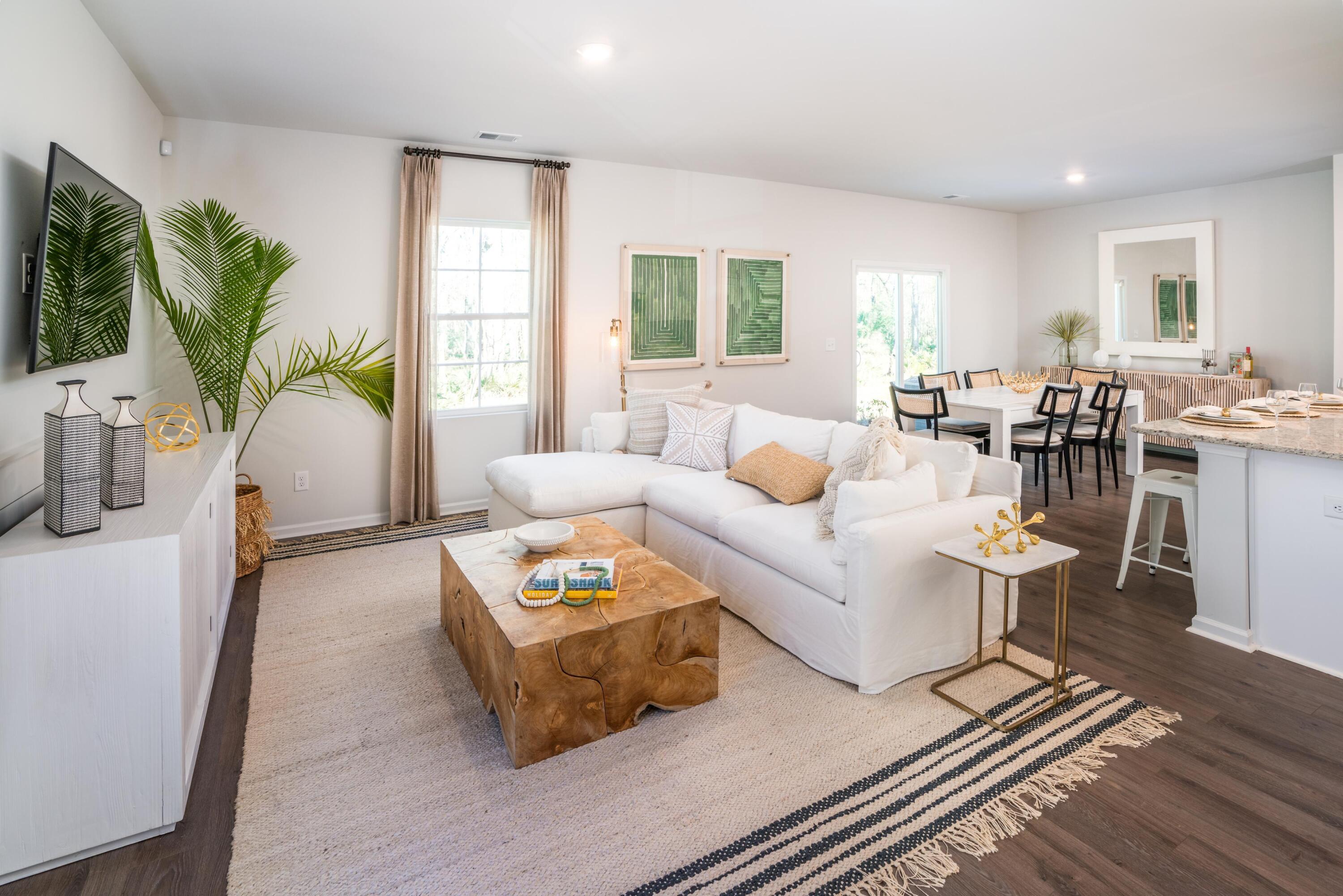 618 Winter Wren Way Moncks Corner, SC 29461 - Photo 3 of 13 Family Room