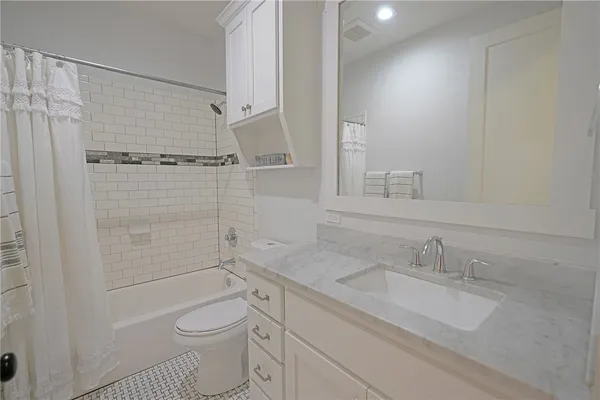 $749,000 | 2005 Austin Hines Drive, China Spring, TX 76633