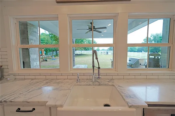 $749,000 | 2005 Austin Hines Drive, China Spring, TX 76633