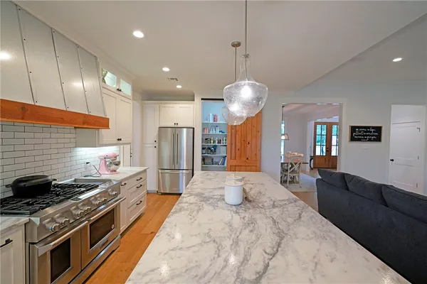 $749,000 | 2005 Austin Hines Drive, China Spring, TX 76633