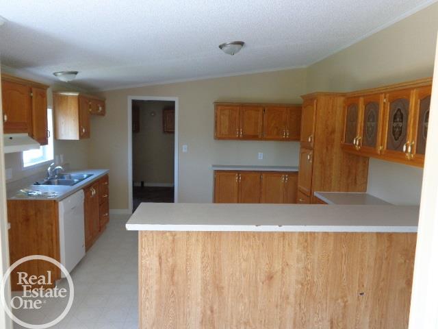 8171 Bryce Road Avoca, MI 48006 - Photo 5 of 29