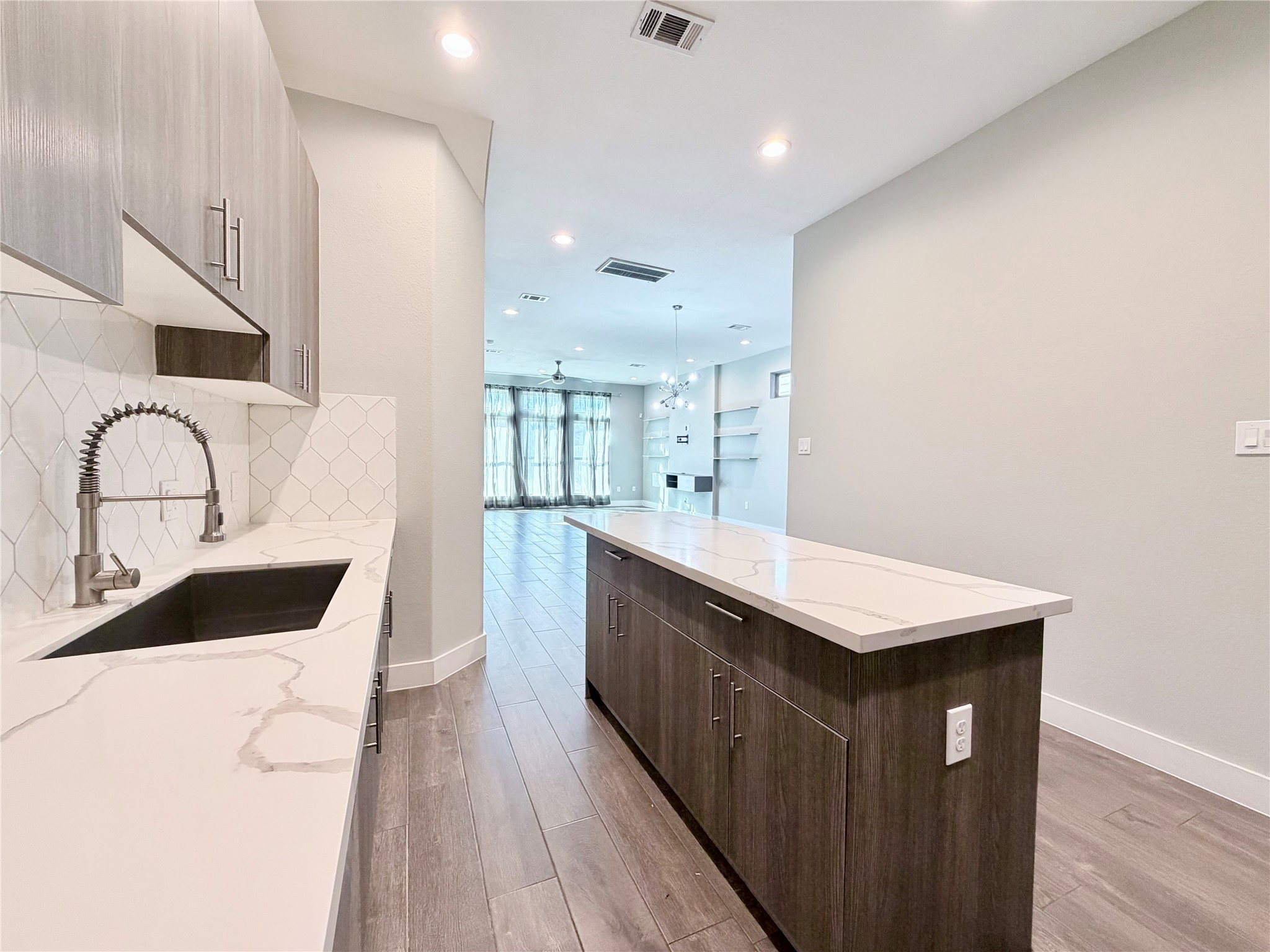 8404 Safeguard Street Houston, TX 77051 - Photo 5 of 25