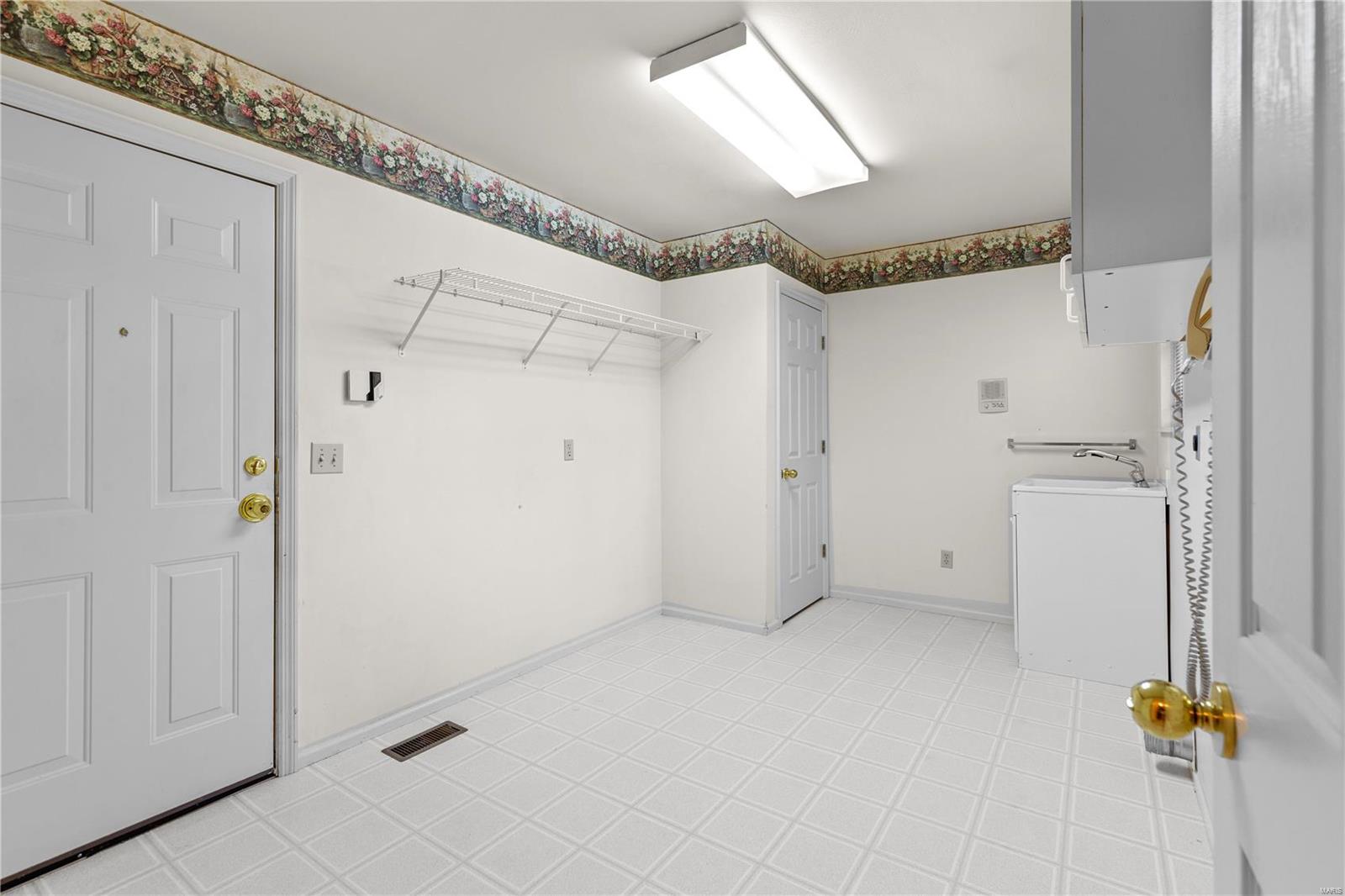 5540 Kerth Road St. Louis, MO 63128 - Photo 13 of 34 Gallery Image 13
