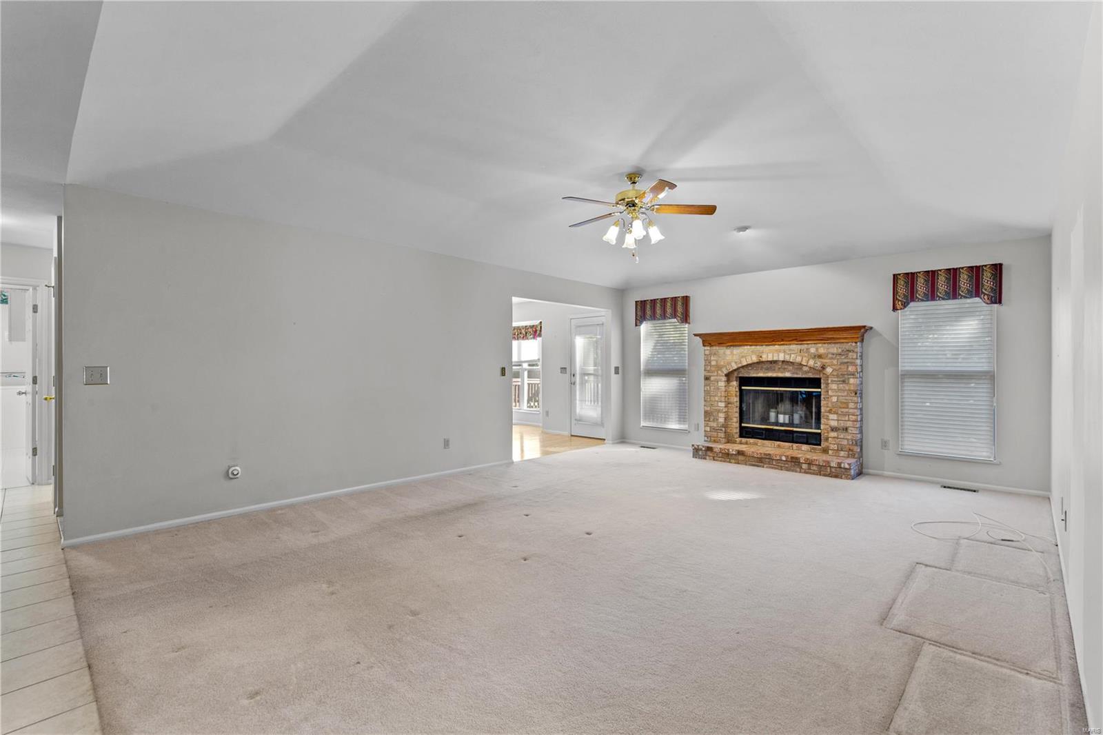 5540 Kerth Road St. Louis, MO 63128 - Photo 3 of 34 Gallery Image 3