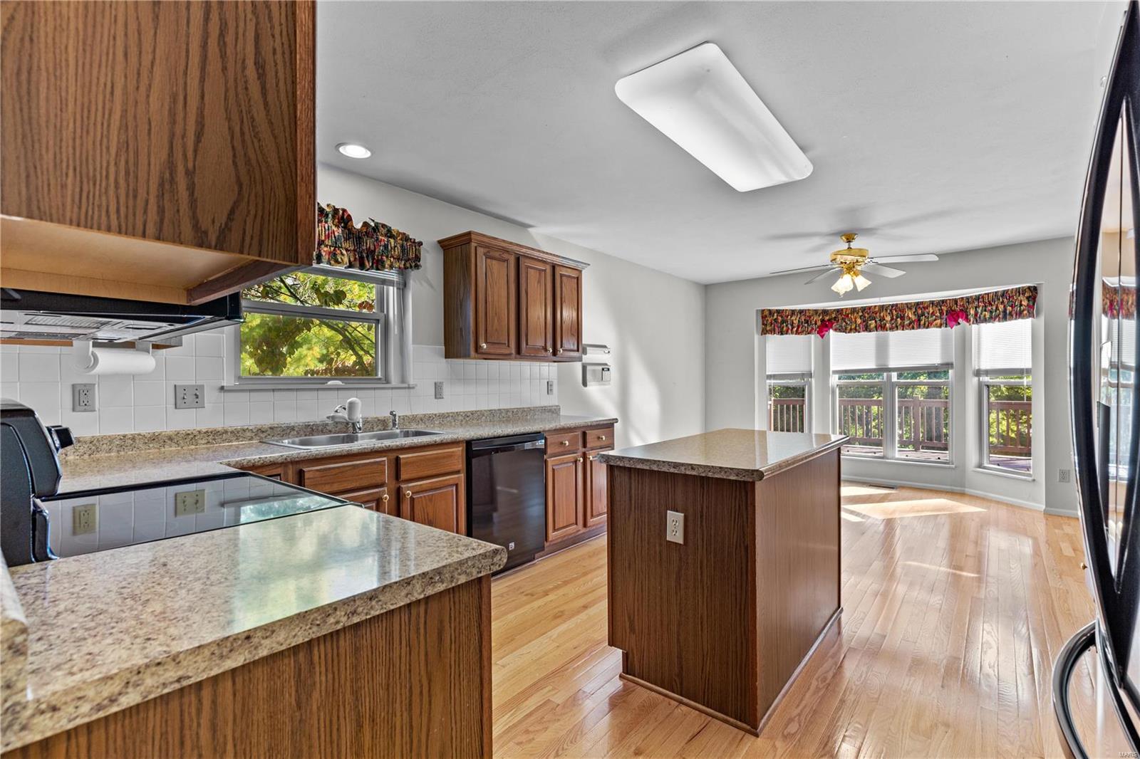 5540 Kerth Road St. Louis, MO 63128 - Photo 4 of 34 Gallery Image 4