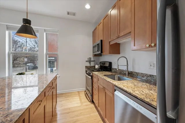 $399,000 | 2300 North Kimball Avenue, Unit 1, Chicago, IL 60647